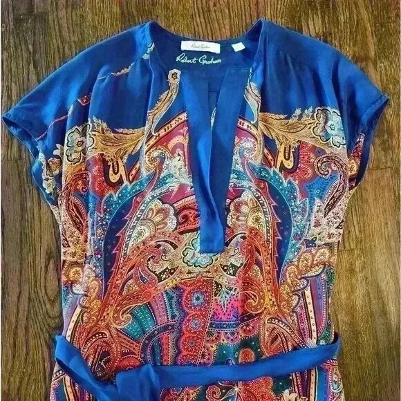 Robert Graham Women’s Silk blend blue pattern belted dress size small EUC - Picture 6 of 6